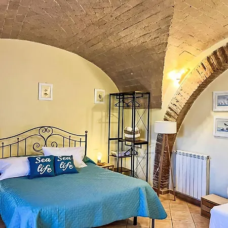 아파트 Fattoria Palazzeta By Interhome La Cinquantina